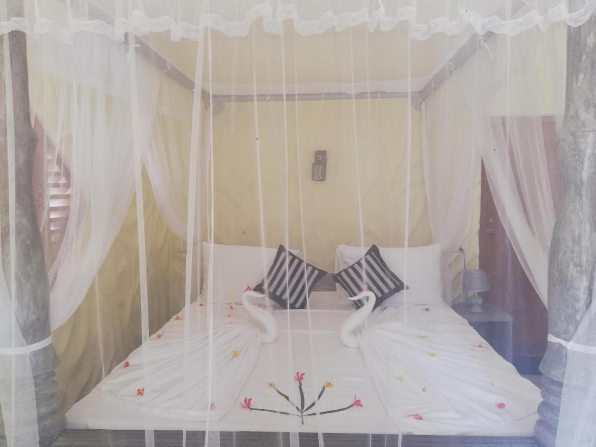 Peaceful Green Villa Unawatuna Bagian luar foto