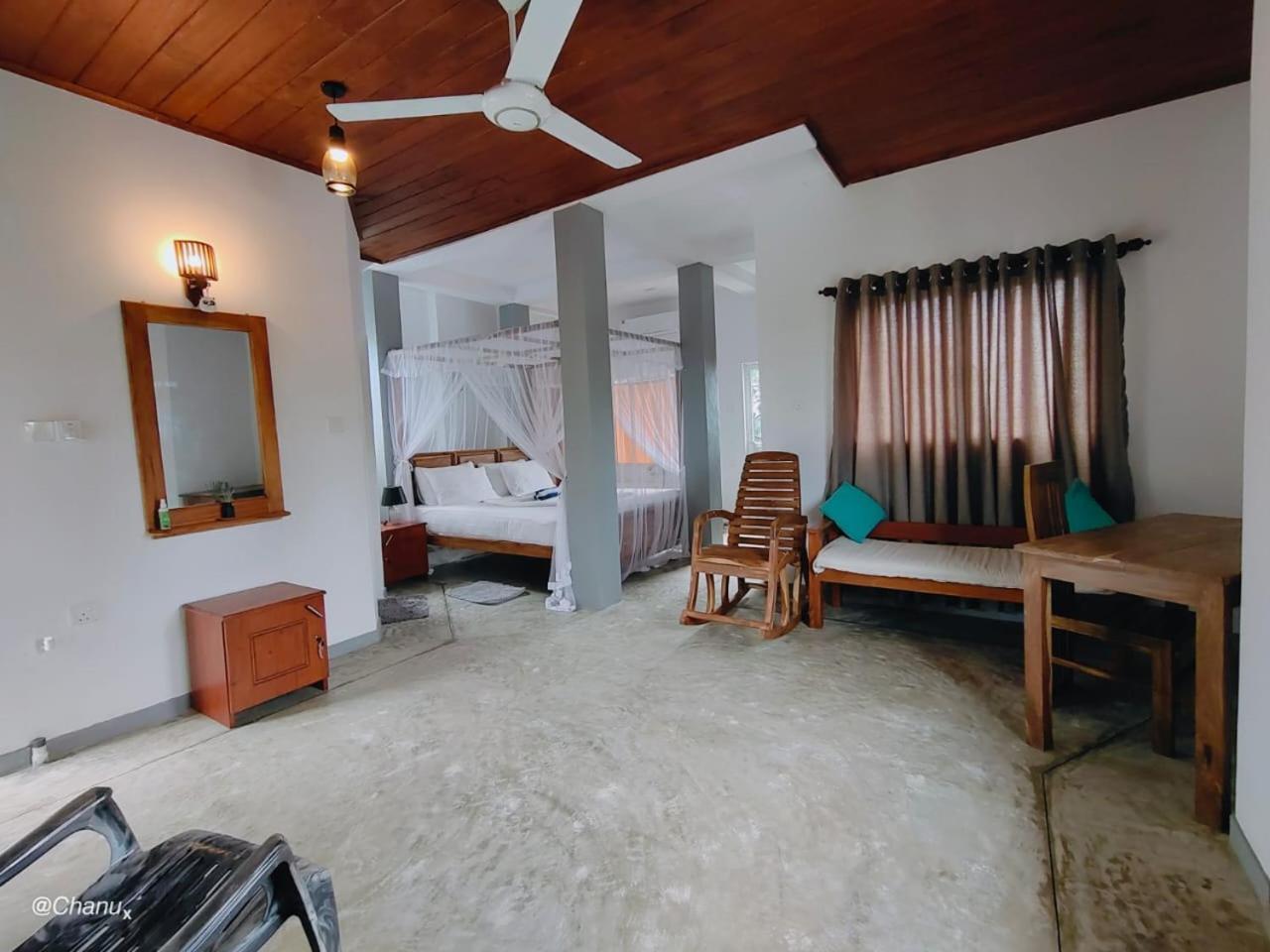 Peaceful Green Villa Unawatuna Ruang foto